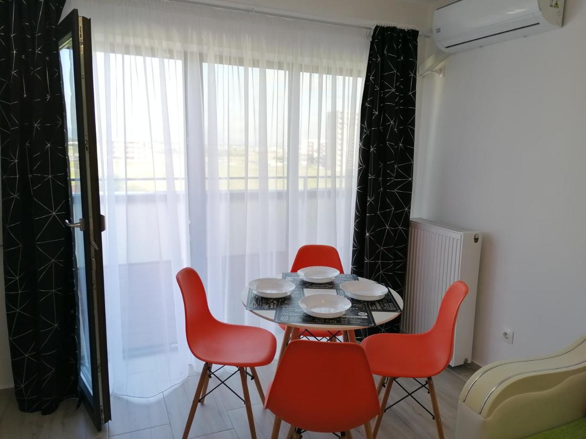 Ama Apartament Cu Terasa 50 Mp & Parcare Braşov Exterior foto