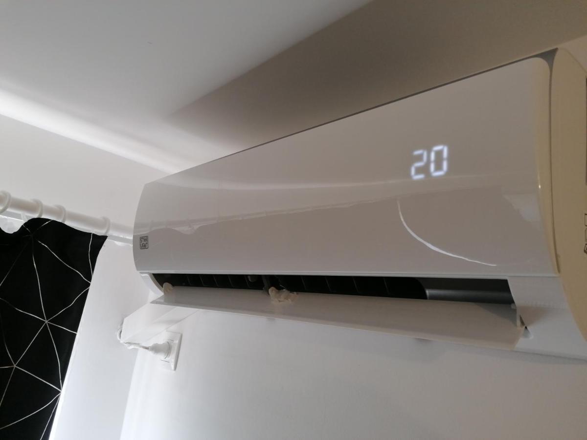 Ama Apartament Cu Terasa 50 Mp & Parcare Braşov Exterior foto